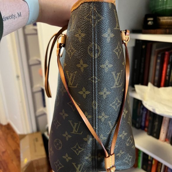Louis Vuitton Neverfull Canvas MM - Picture 5 of 11